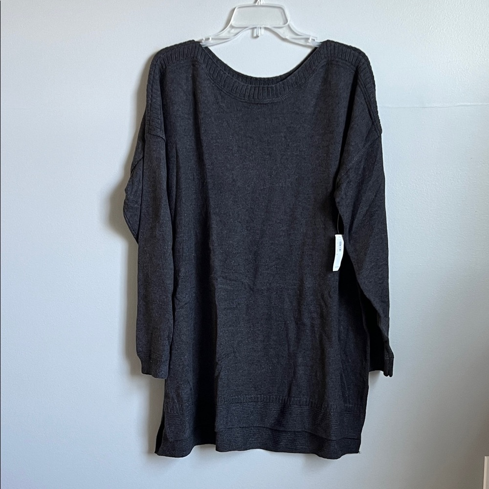 Old Navy Women's Charcoal Crew Neck Sweater